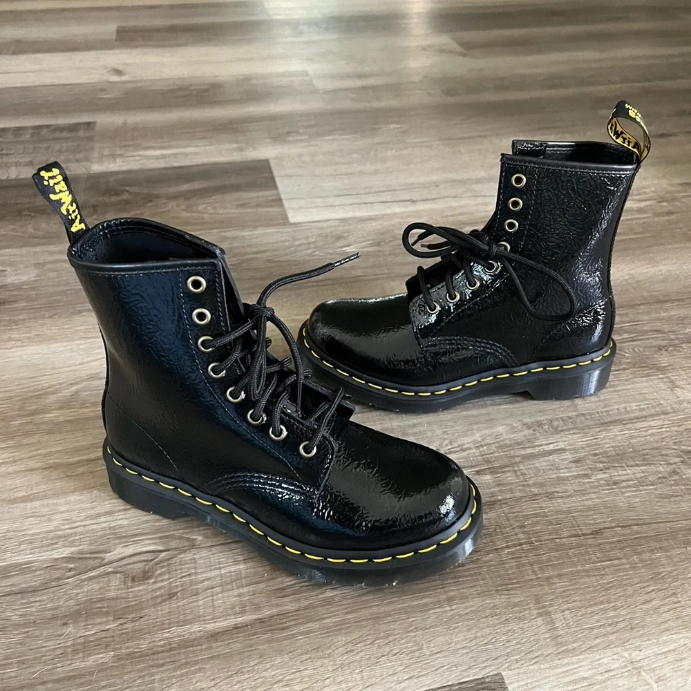 NEW Dr. Martens  Black Leather Boots Size 6 - Picture 3 of 10